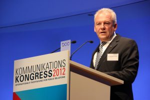 Bahnchef Dr. Rüdiger Grube auf dem Kommunikationskongress 2012